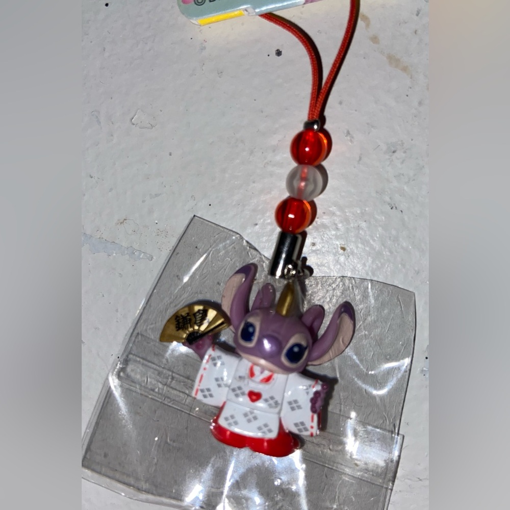 Disney Tokyo Stitch/Angel phone charm